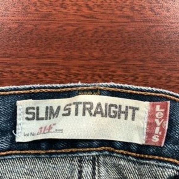 Tiny vintage man’s 514 Levi’s mom jeans - Picture 2 of 9